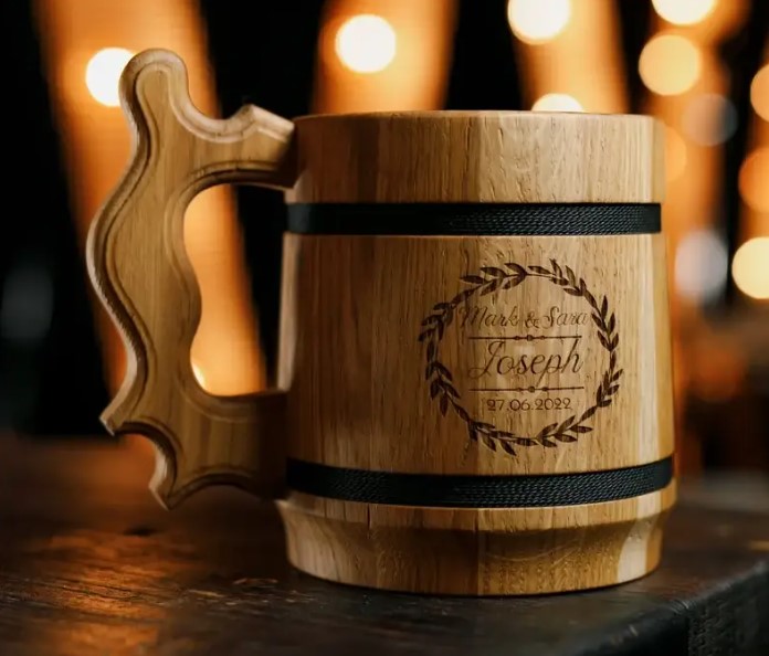 Дерев`яні бокали і підноси