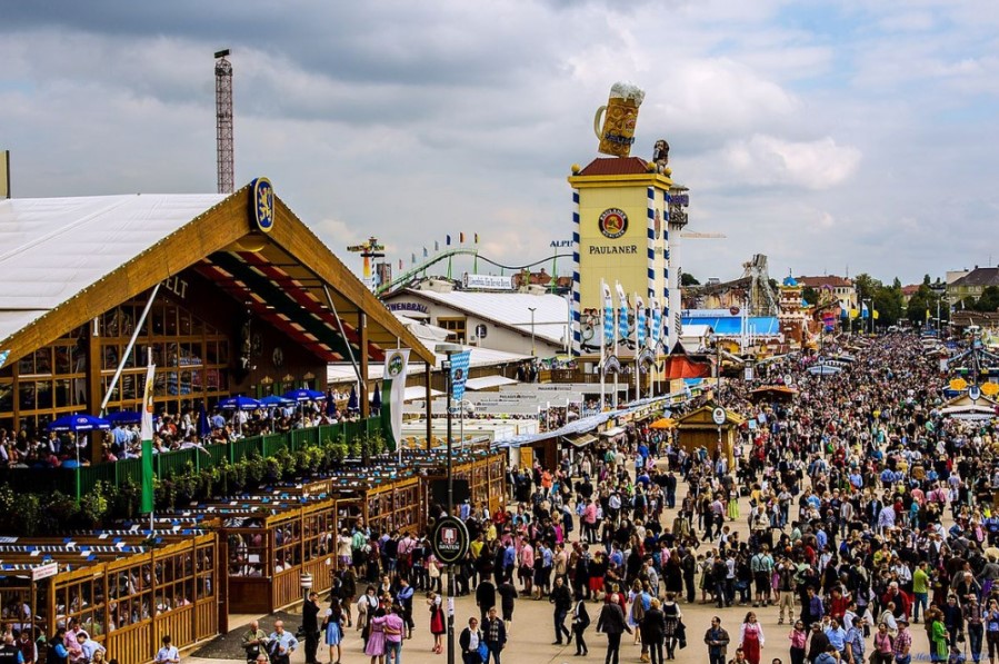 Октоберфест: традиції, пиво та атмосфера найбільшого фестивалю у Німеччині