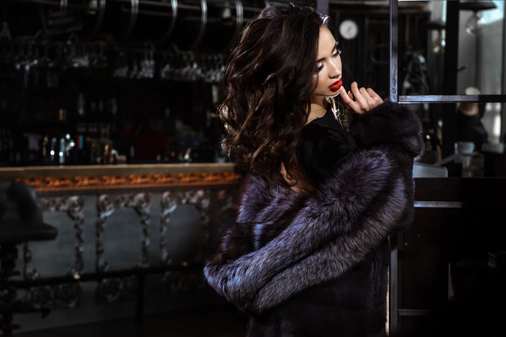 Норкова шуба у сучасному гардеробі: як стилізувати без старомодного ефекту